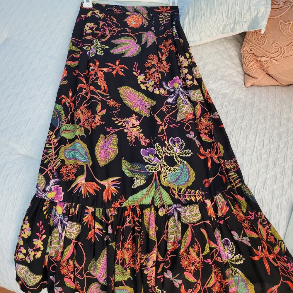 Cute midi skirt
